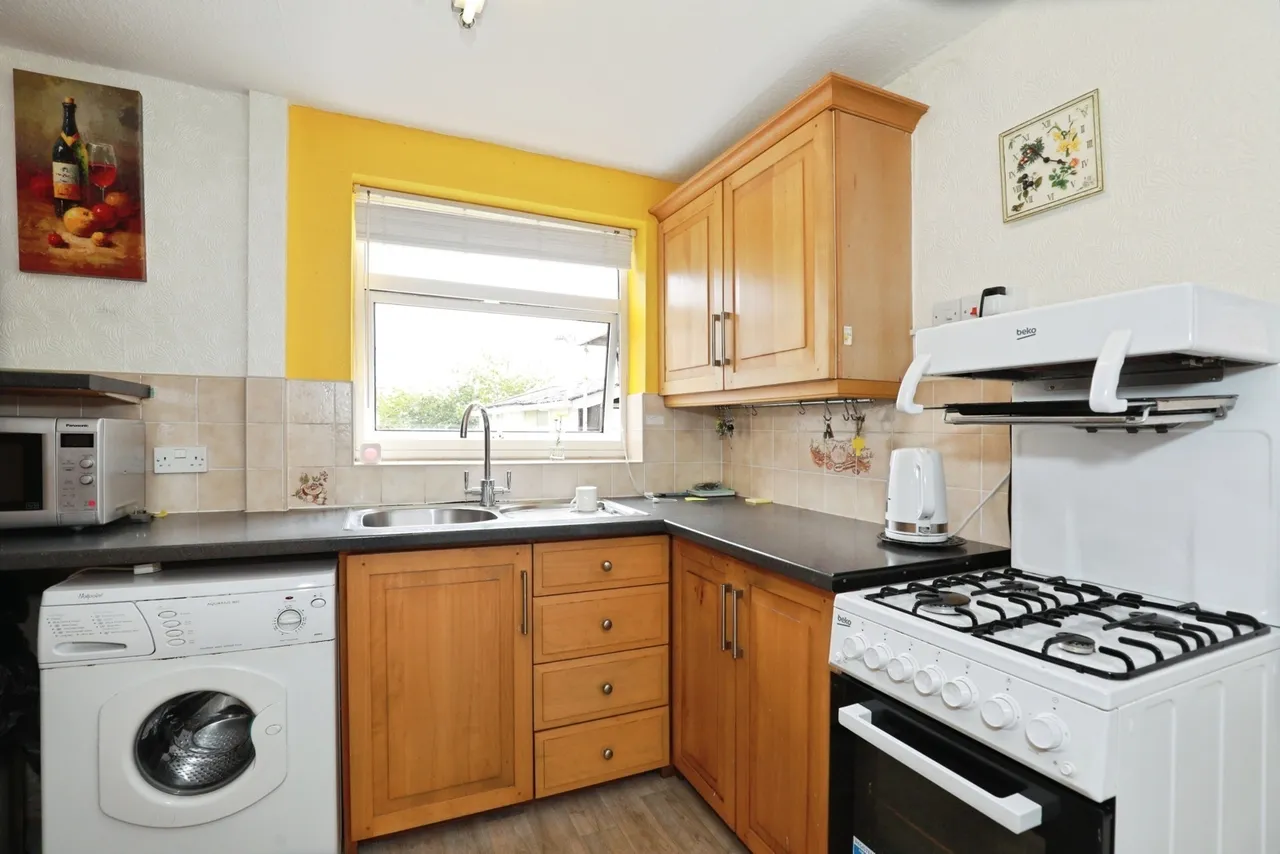 Woodnoth Drive, Shavington, Crewe, Cheshire, CW2, photo 2