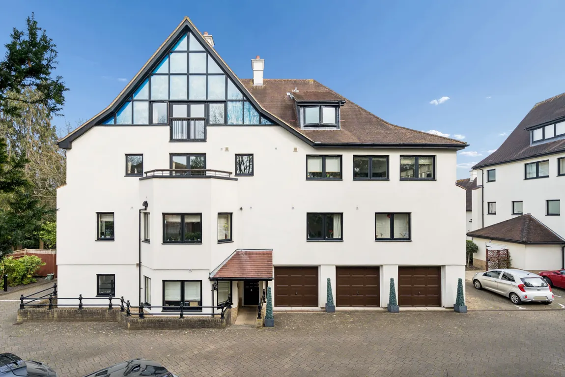 Viceroy Court, Northwood, HA6, photo 11