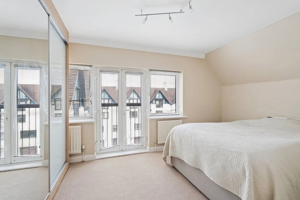 Viceroy Court, Northwood, HA6, photo 7