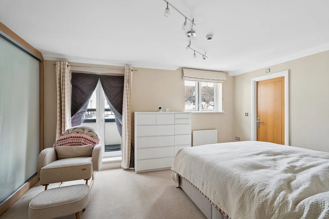 Viceroy Court, Northwood, HA6, photo 8