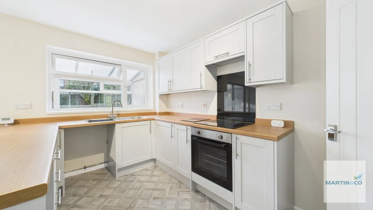 Norman Close, Tamworth, B79, photo 3