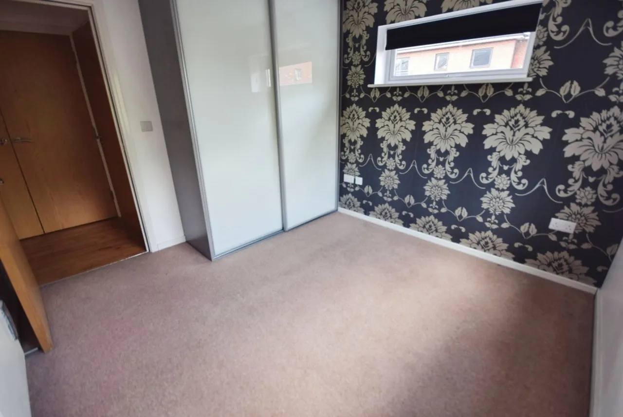 Tattershall Court, Etruria, photo 4