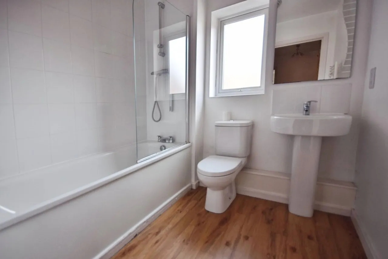 Tattershall Court, Etruria, photo 6