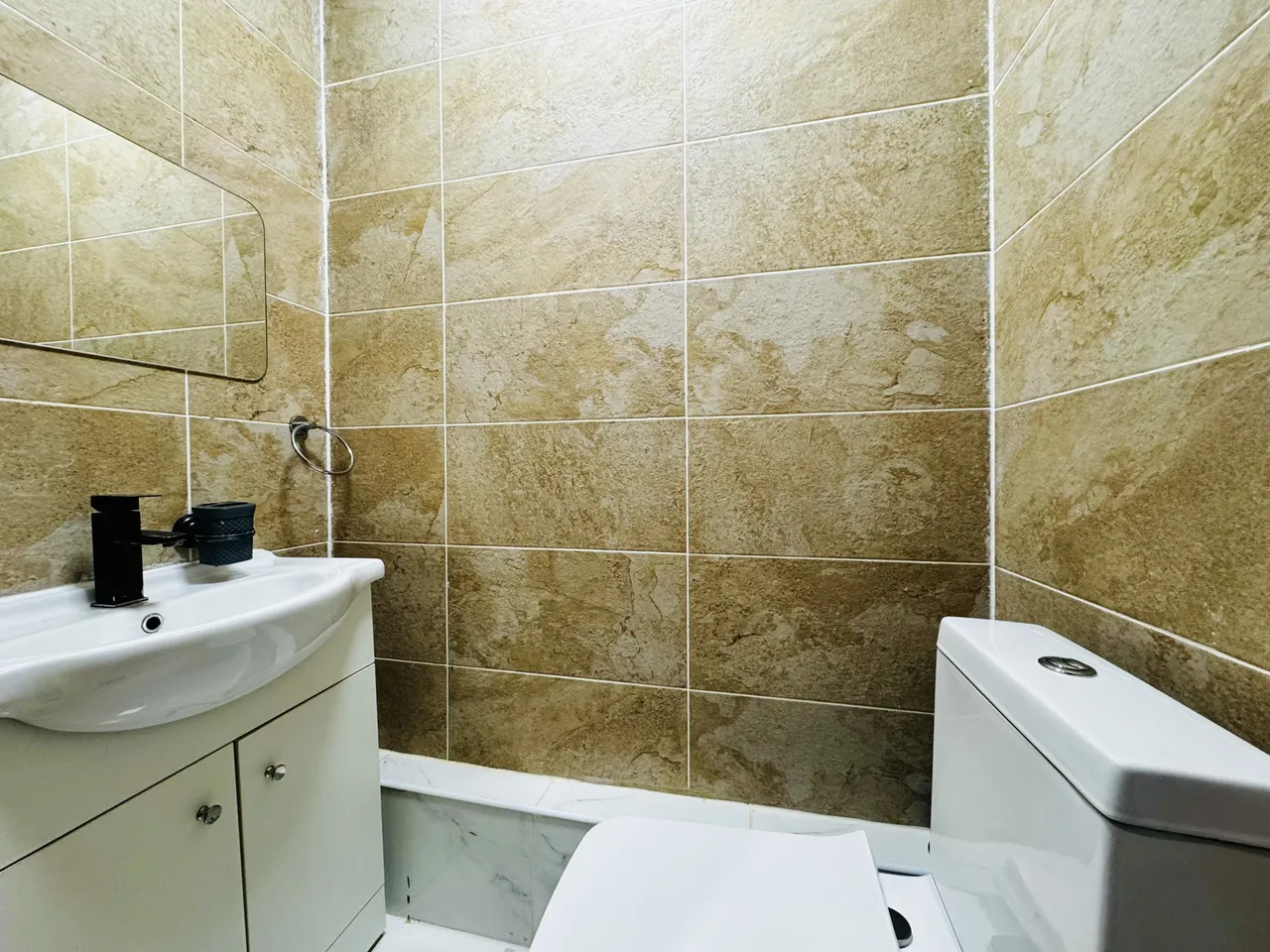 Chequers Lane, Wellingborough, NN8, photo 7