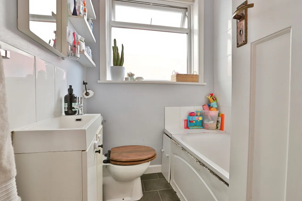 Saxonbury Road, Bournemouth, BH6, photo 11