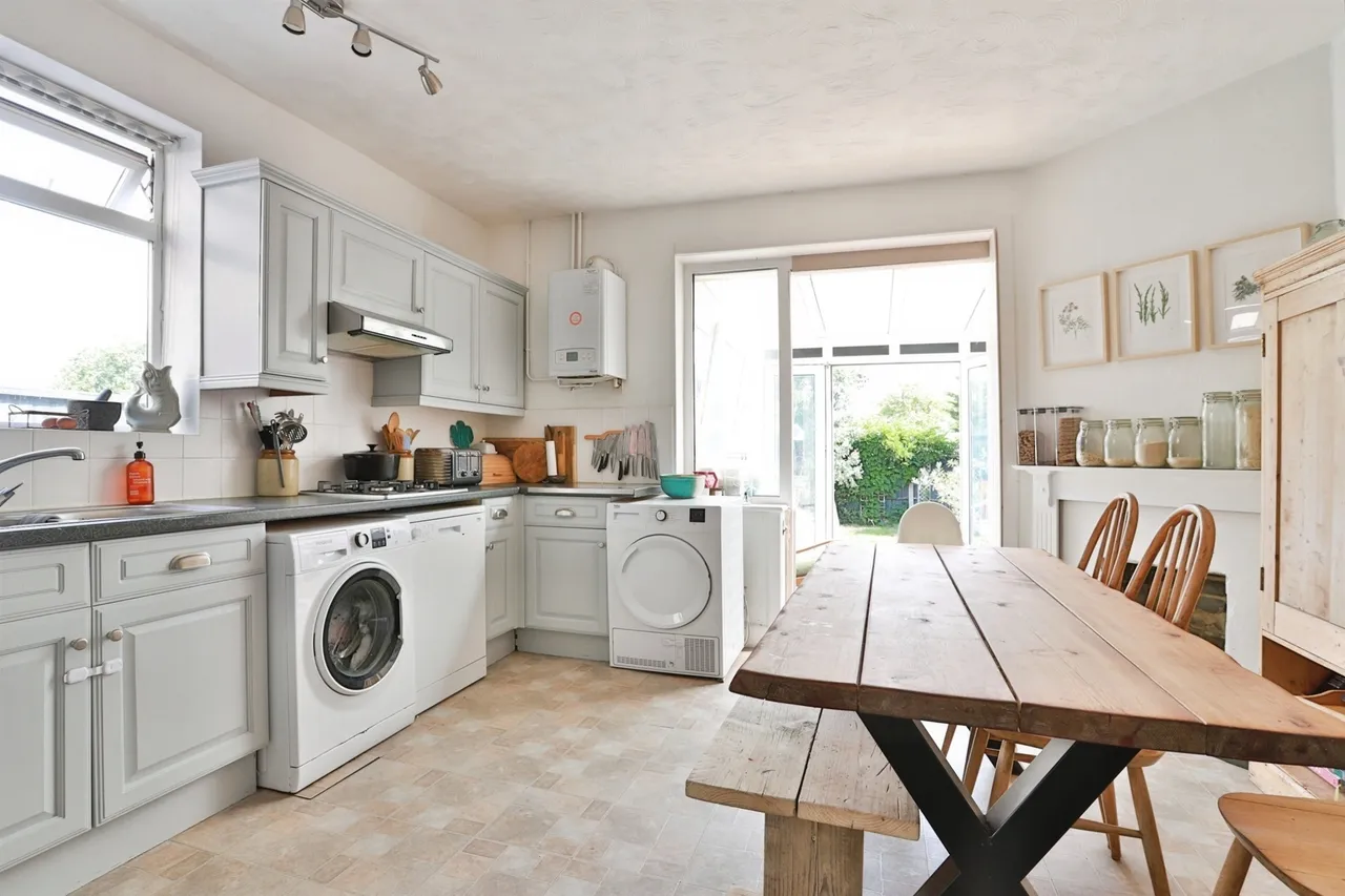 Saxonbury Road, Bournemouth, BH6, photo 4
