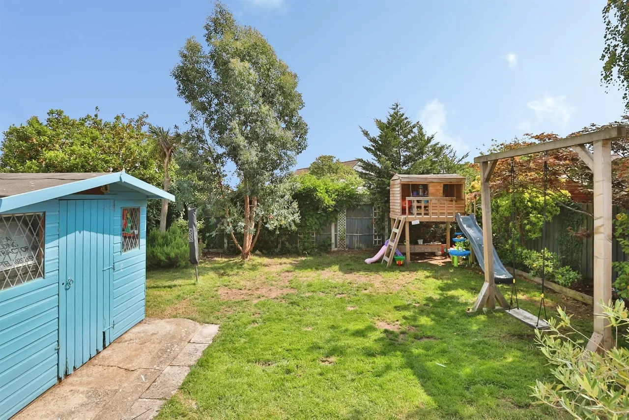 Saxonbury Road, Bournemouth, BH6, photo 2