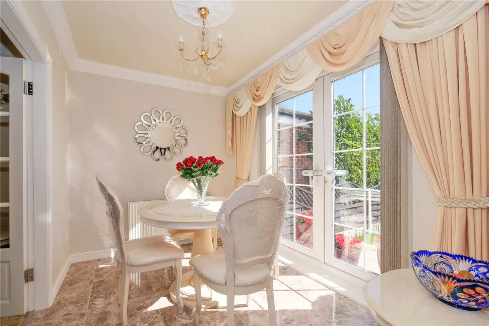St. James Road, Baildon, West Yorkshire, BD17, photo 4