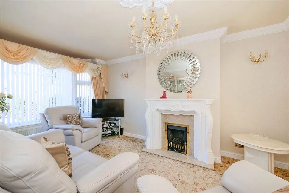 St. James Road, Baildon, West Yorkshire, BD17, photo 3