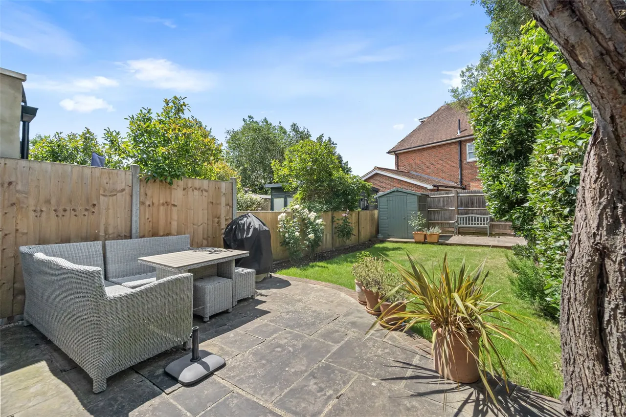 Cambridge Crescent, Teddington, TW11 8DX, photo 12