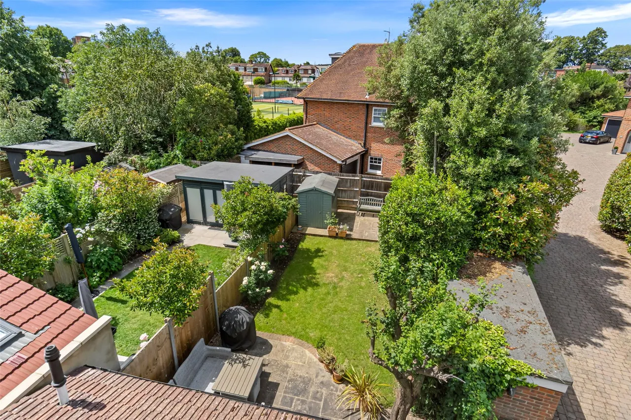 Cambridge Crescent, Teddington, TW11 8DX, photo 14