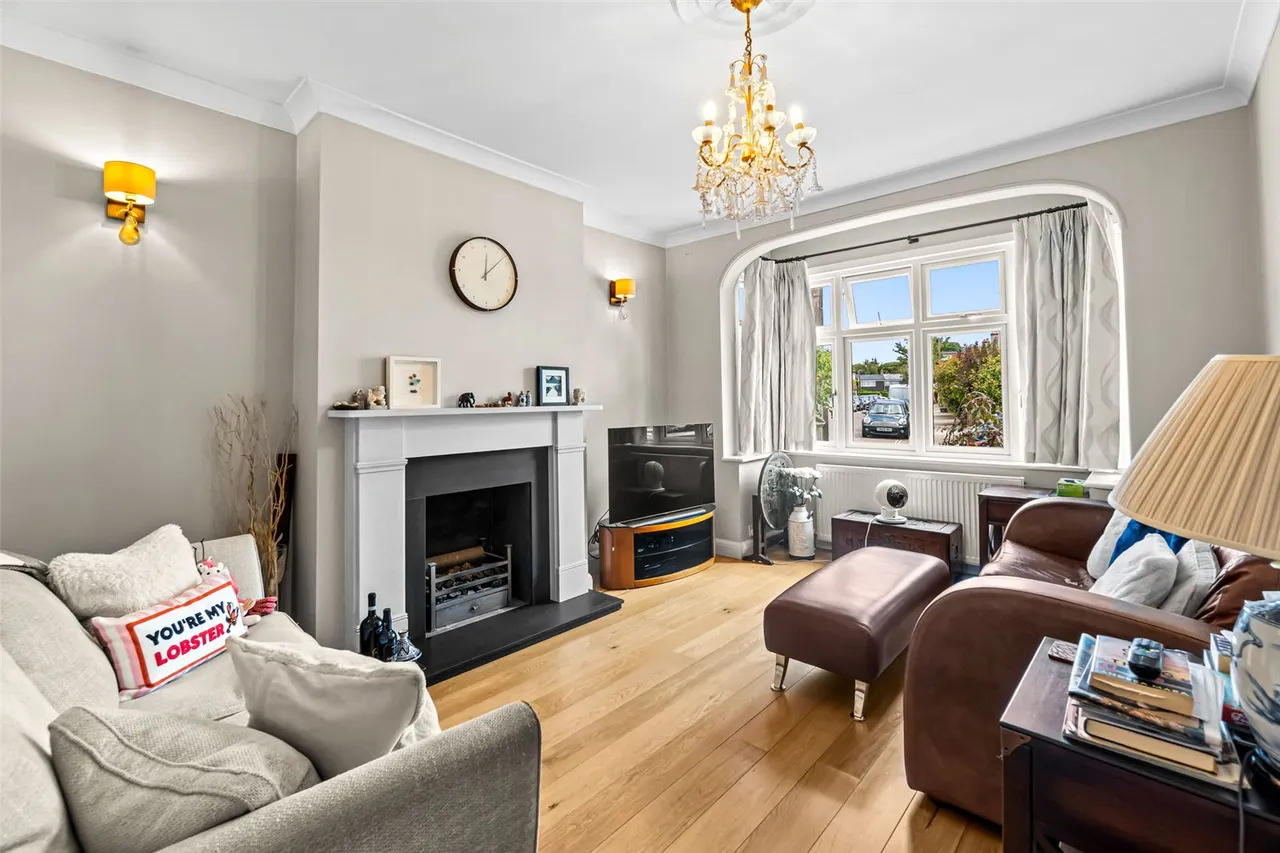 Cambridge Crescent, Teddington, TW11 8DX, photo 5