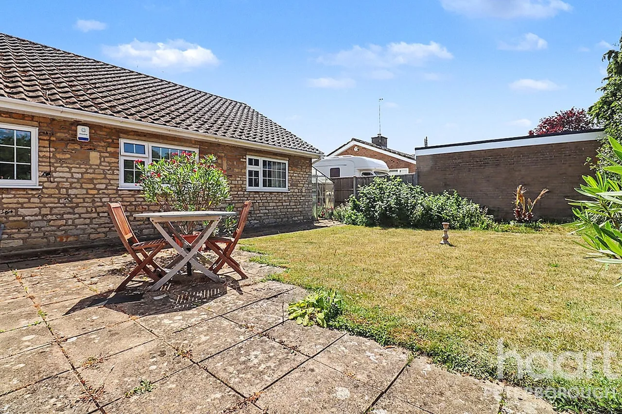 High Street, Maxey, PE6, photo 17