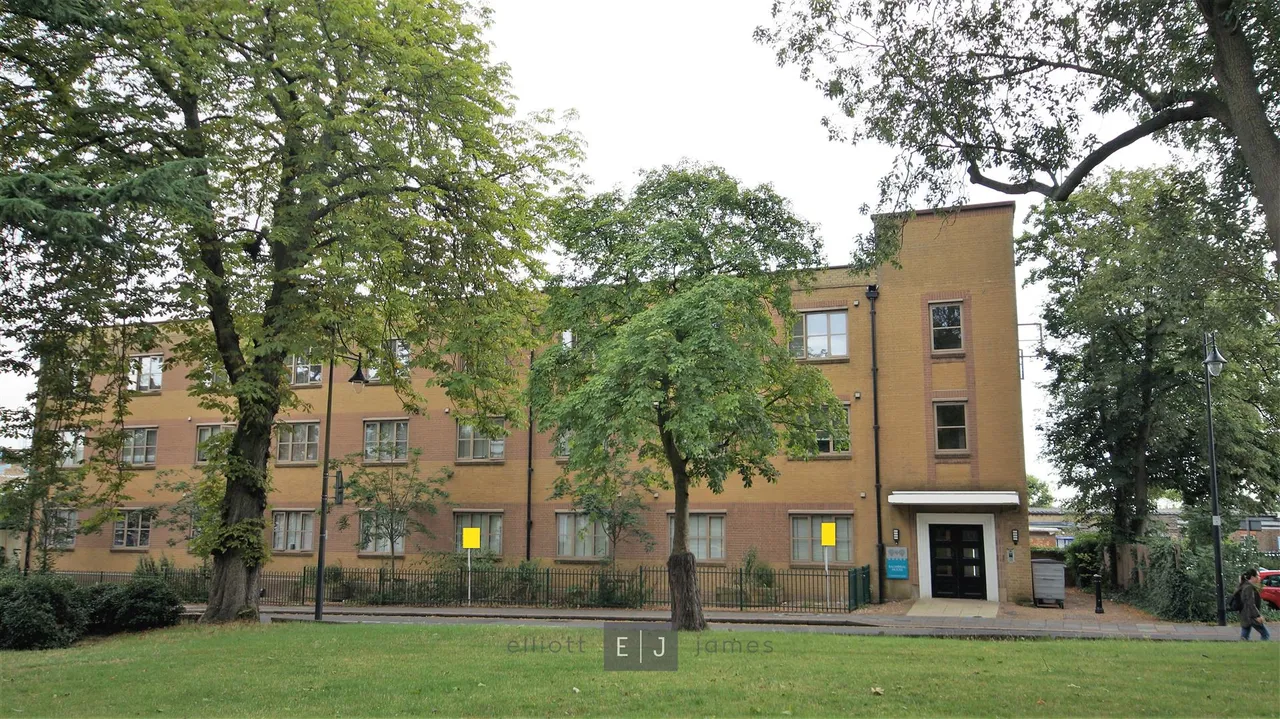 Charteris Road, Woodford Green, photo 2