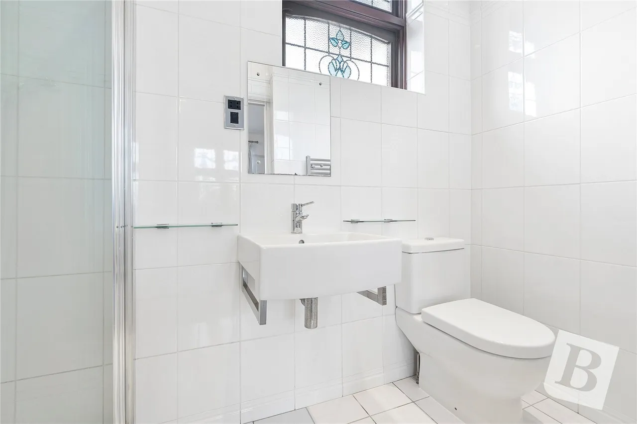Engayne Gardens, Upminster, RM14, photo 19