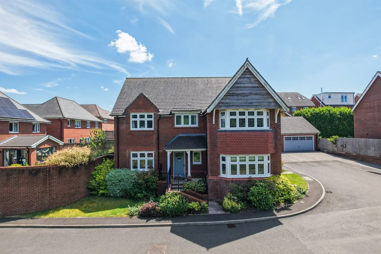 4 bed house for sale, Clos Goch Cardiff, CF15