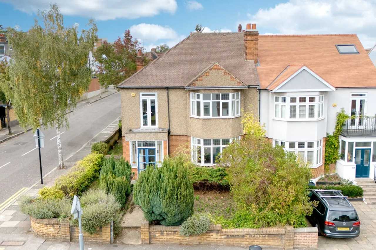 Redbridge Lane West, photo 5