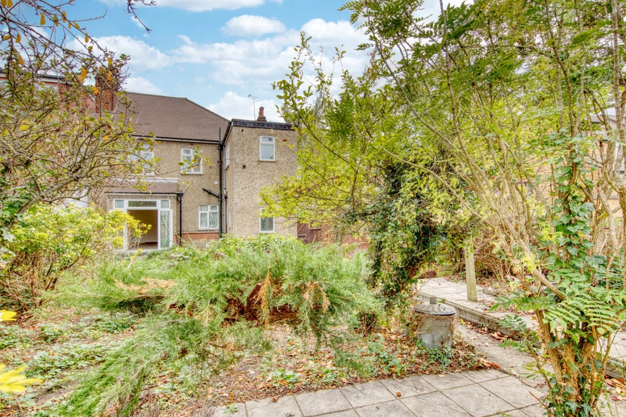 Redbridge Lane West, photo 4