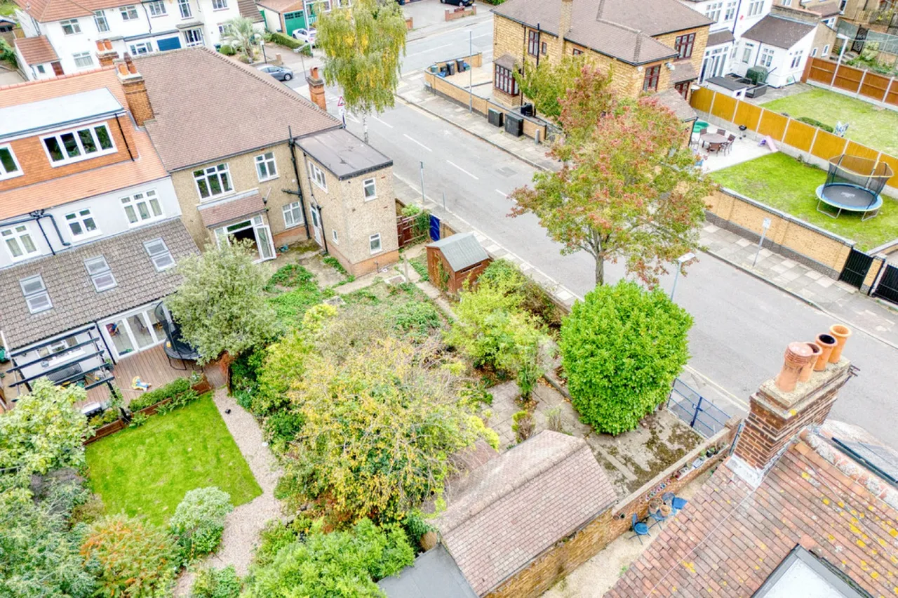 Redbridge Lane West, photo 7