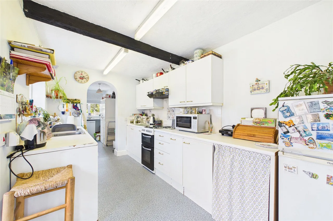 MacDonald Road, Lightwater, GU18, photo 6