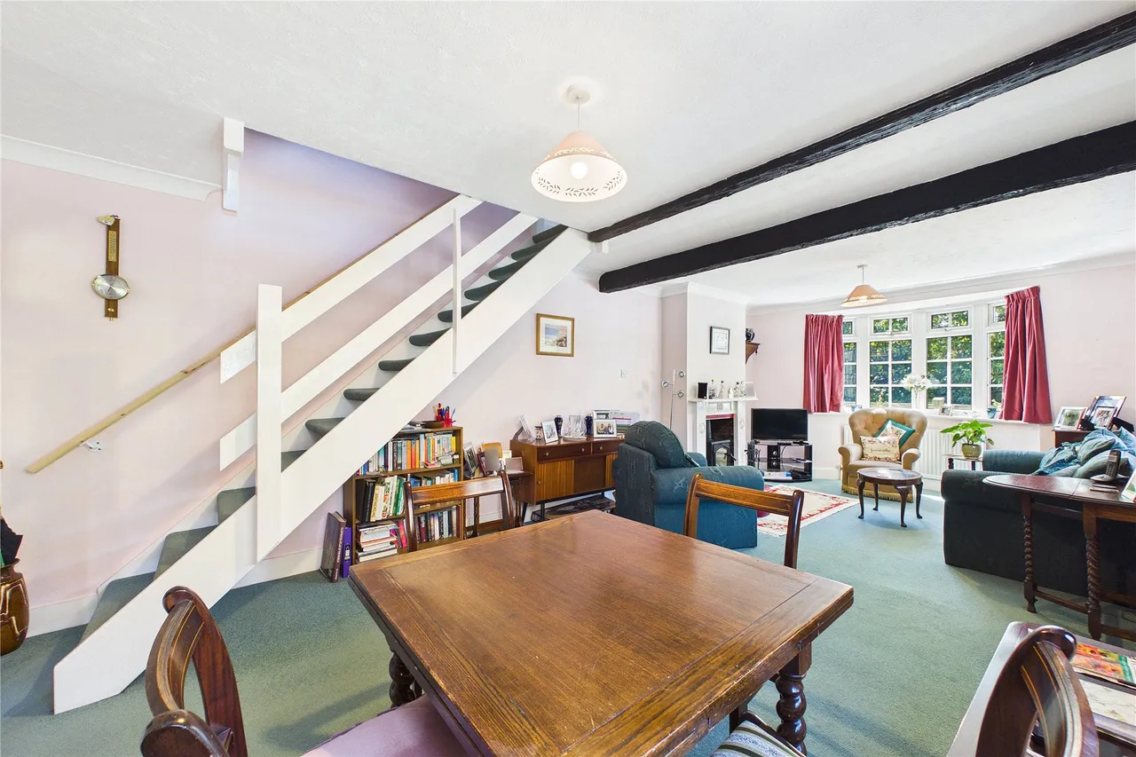 MacDonald Road, Lightwater, GU18, photo 3