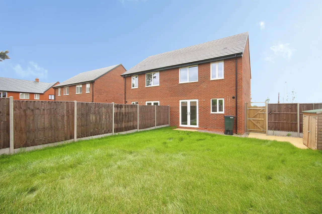 Wyre Lane, Long Marston, CV37, photo 8