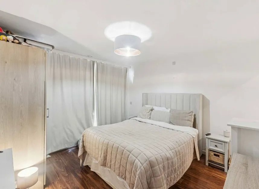 Clayponds Lane, Brentford, TW8, photo 6