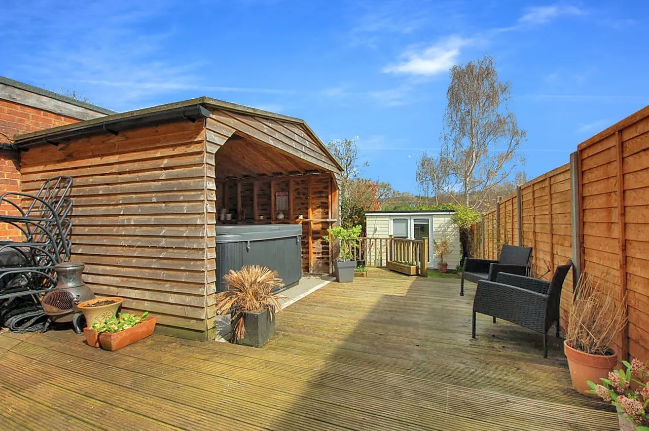 London Road, Charlton Kings, Cheltenham, GL52 6YX, photo 11
