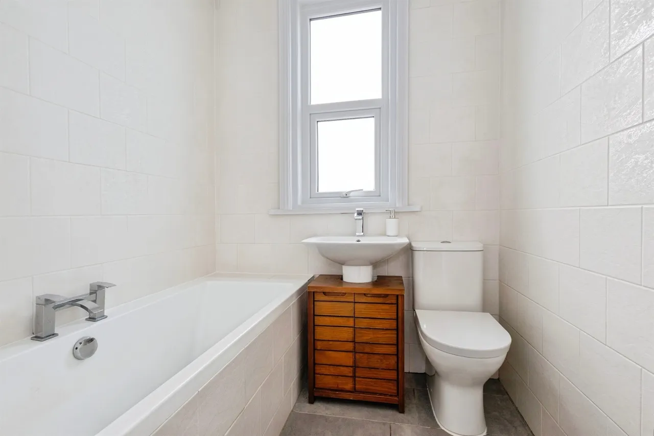 St Chads Avenue, Portsmouth, PO2, photo 13