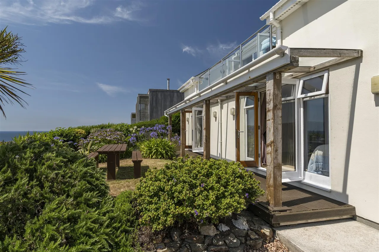 Eastcliff, Porthtowan, photo 13