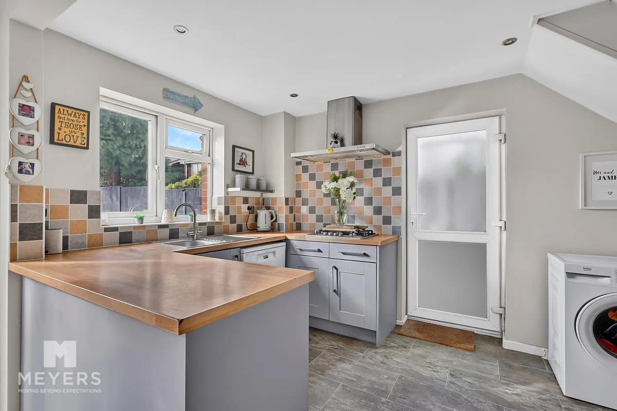 Bronte Avenue, Christchurch, BH23, photo 16