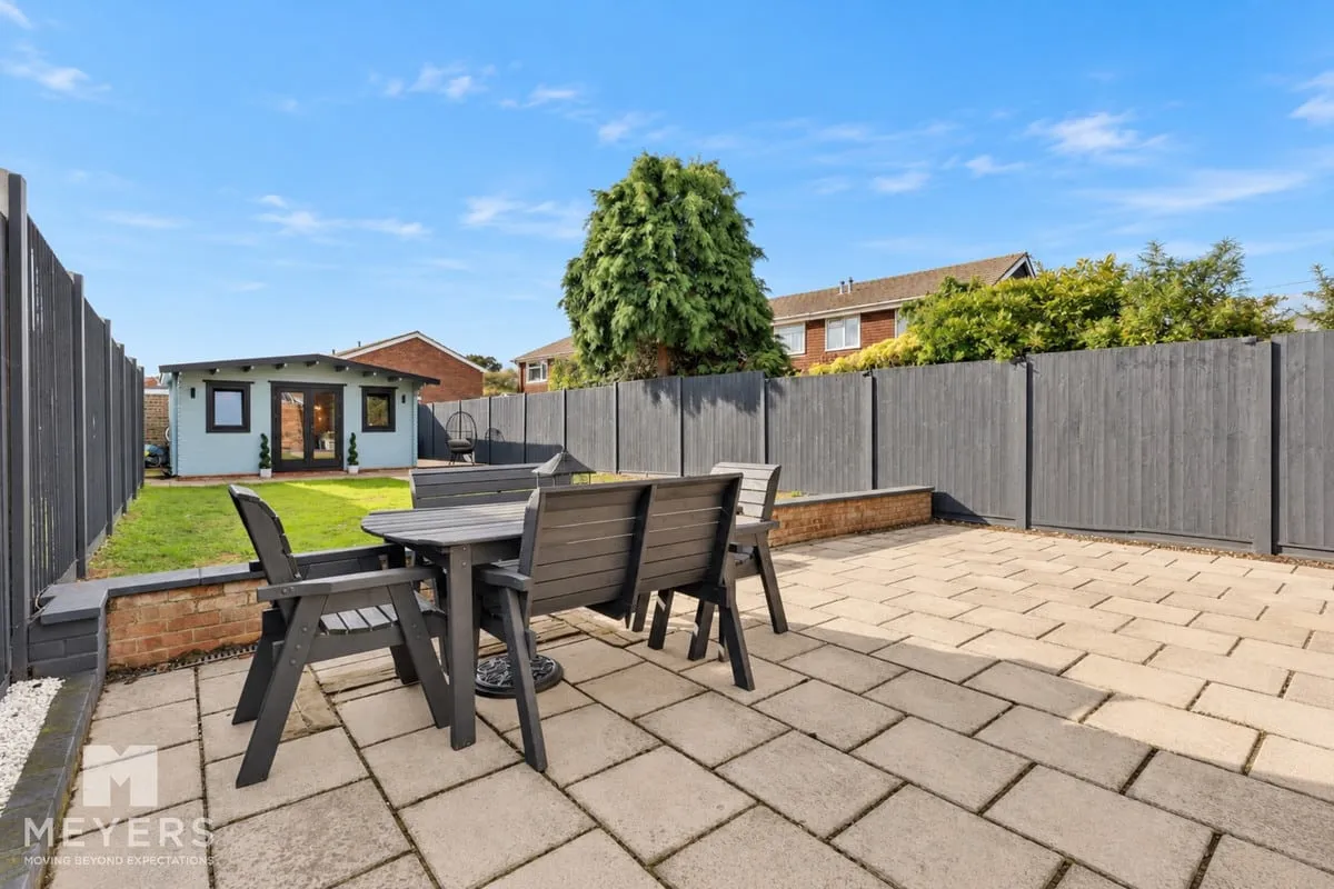 Bronte Avenue, Christchurch, BH23, photo 3