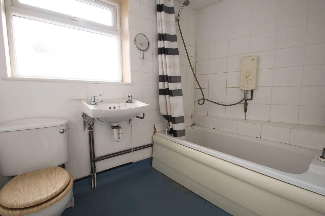 Ingleton Avenue, Welling, photo 6