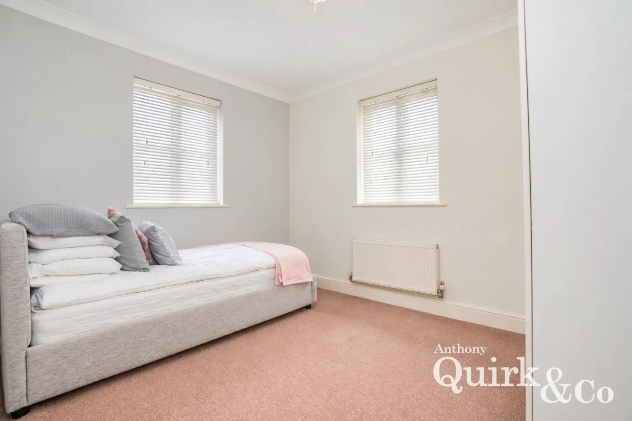 Magnolia Close, Canvey Island, SS8, photo 17