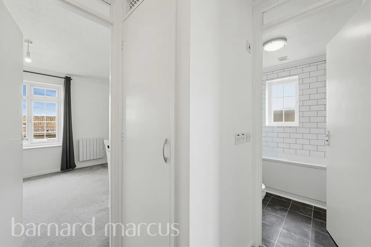 Minstrel Gardens, Surbiton, KT5, photo 4