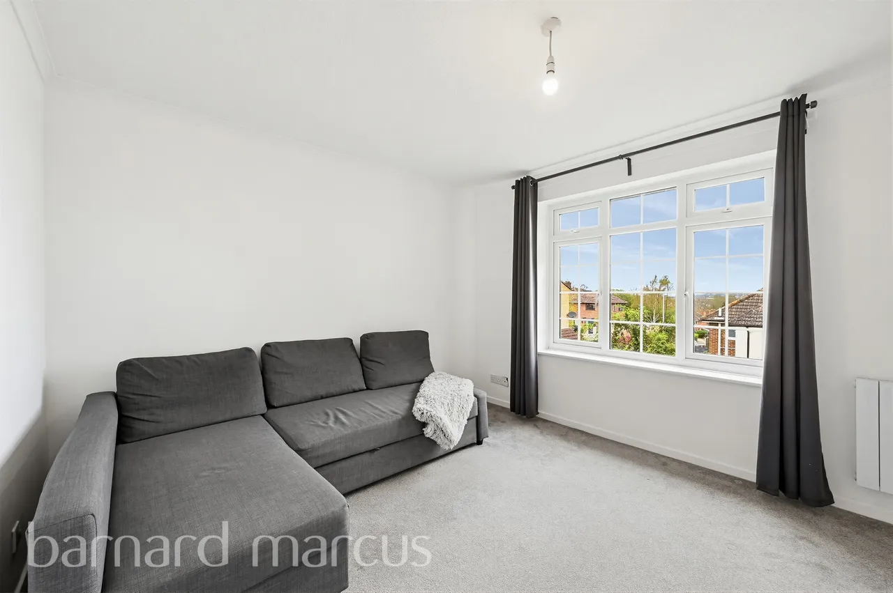 Minstrel Gardens, Surbiton, KT5, photo 3