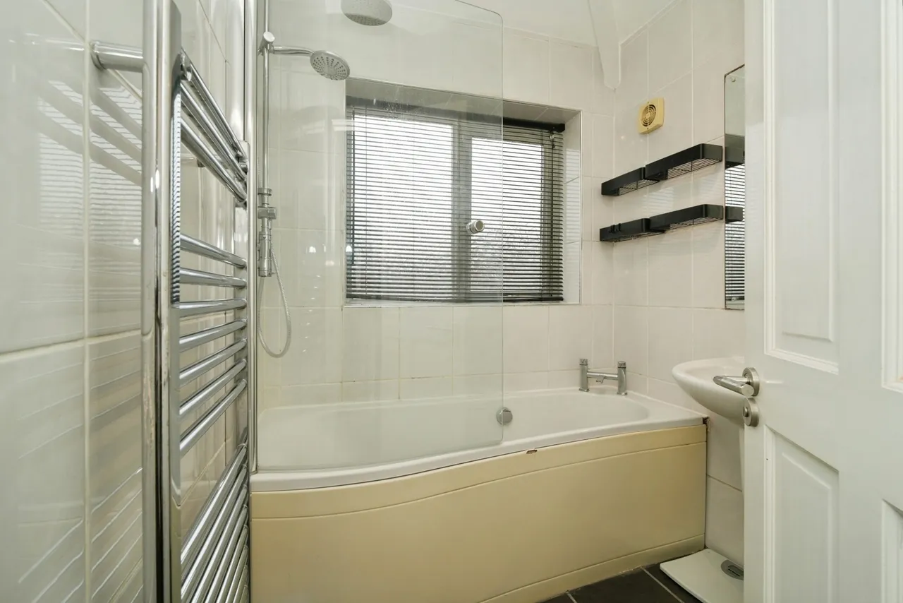 Partington Lane, Swinton, M27, photo 15