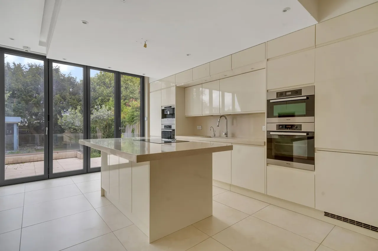 4 Buckingham Road, Wanstead, London, Greater London, E11 2EB, photo 8