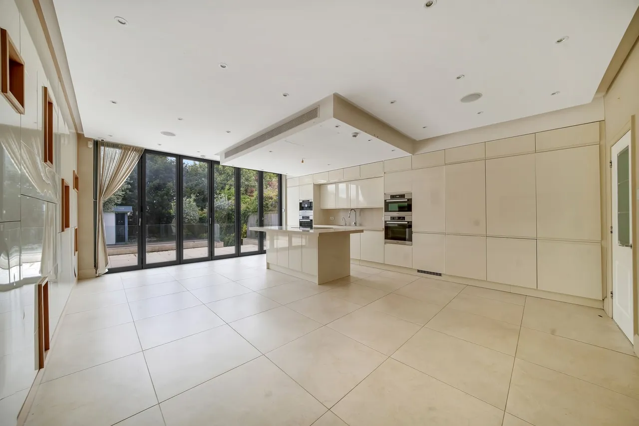 4 Buckingham Road, Wanstead, London, Greater London, E11 2EB, photo 9