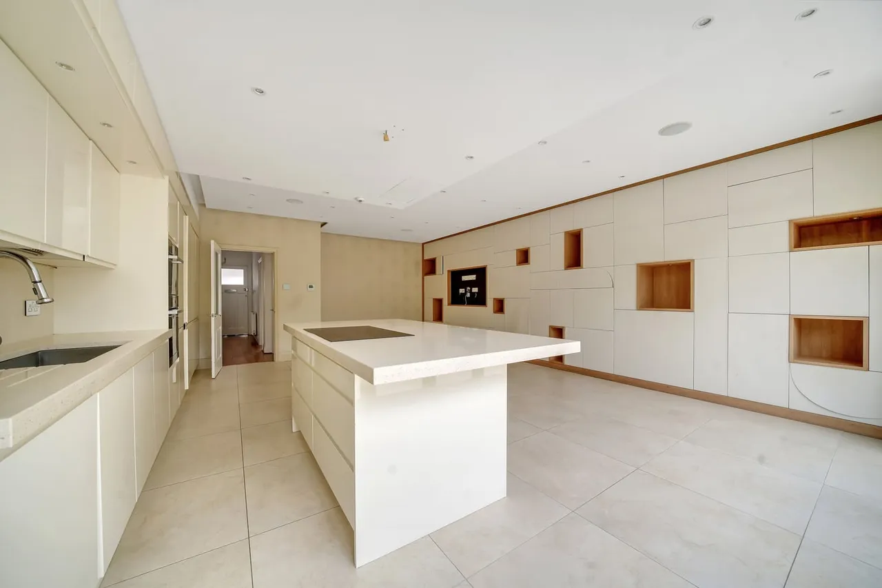 4 Buckingham Road, Wanstead, London, Greater London, E11 2EB, photo 12