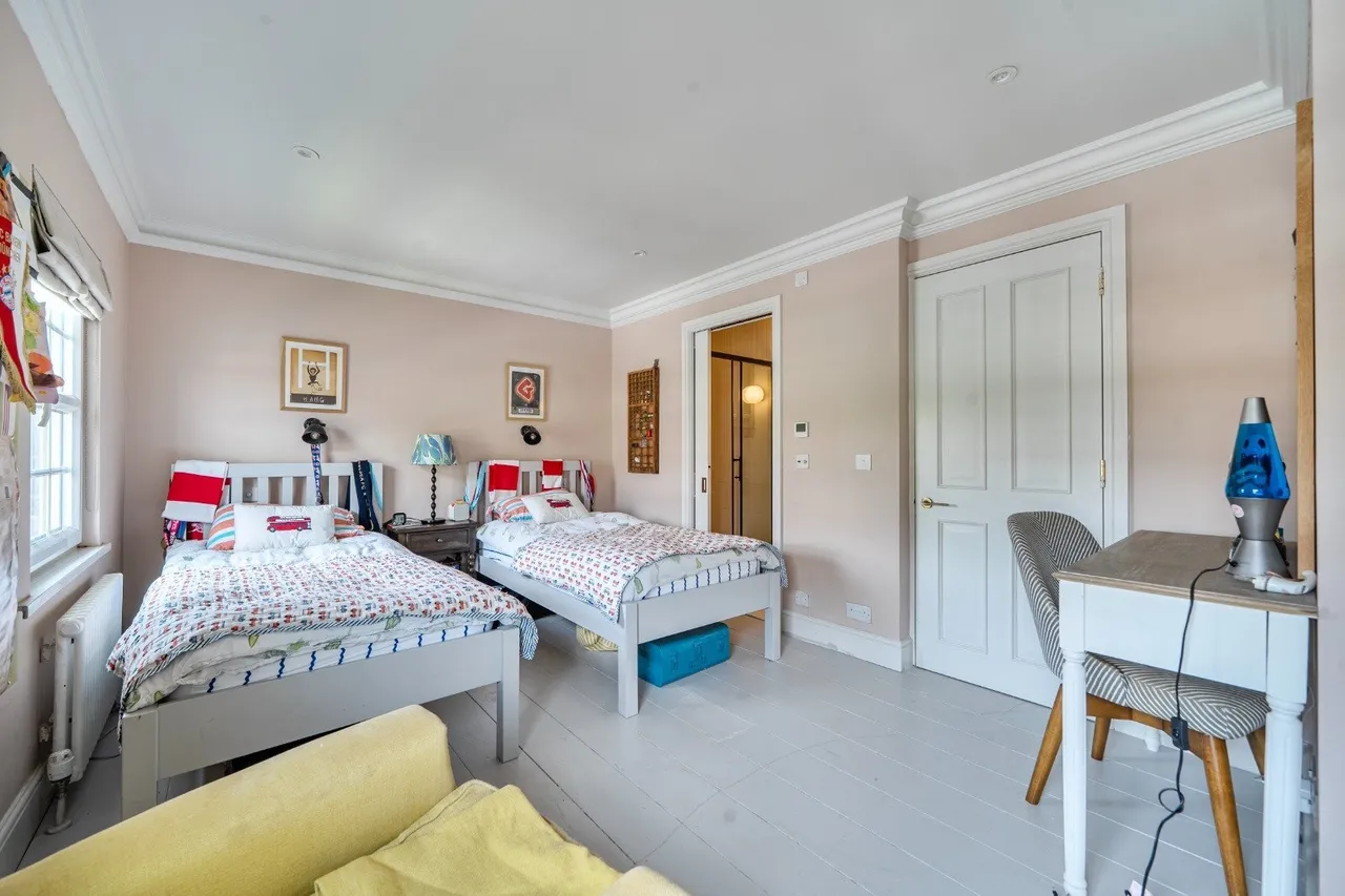 Alexandra Road, Richmond, TW9, photo 12