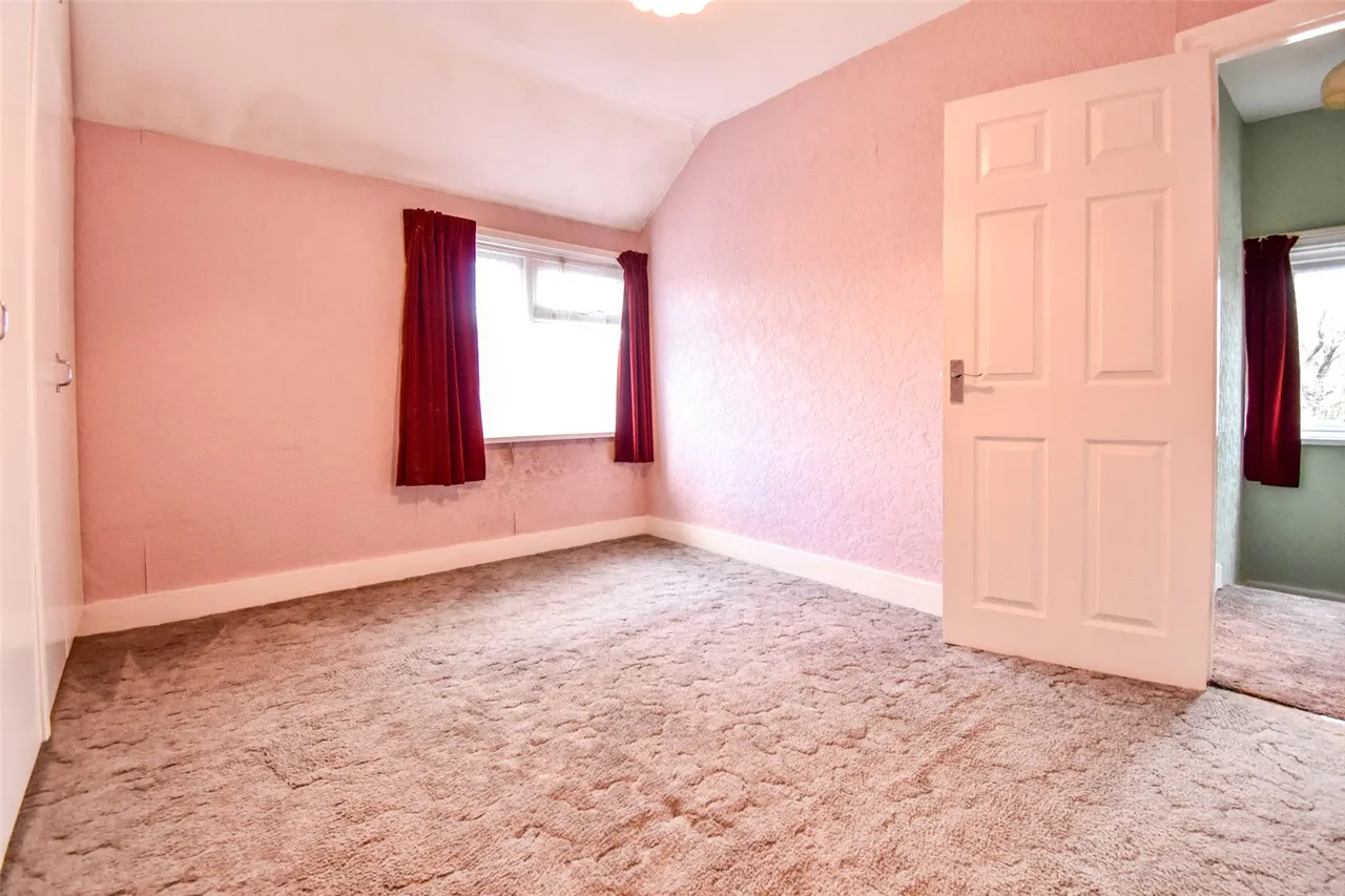 Hurlands Close, Farnham, Surrey, GU9 9JF, photo 14