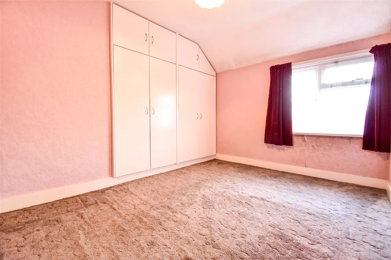 Hurlands Close, Farnham, Surrey, GU9 9JF, photo 9