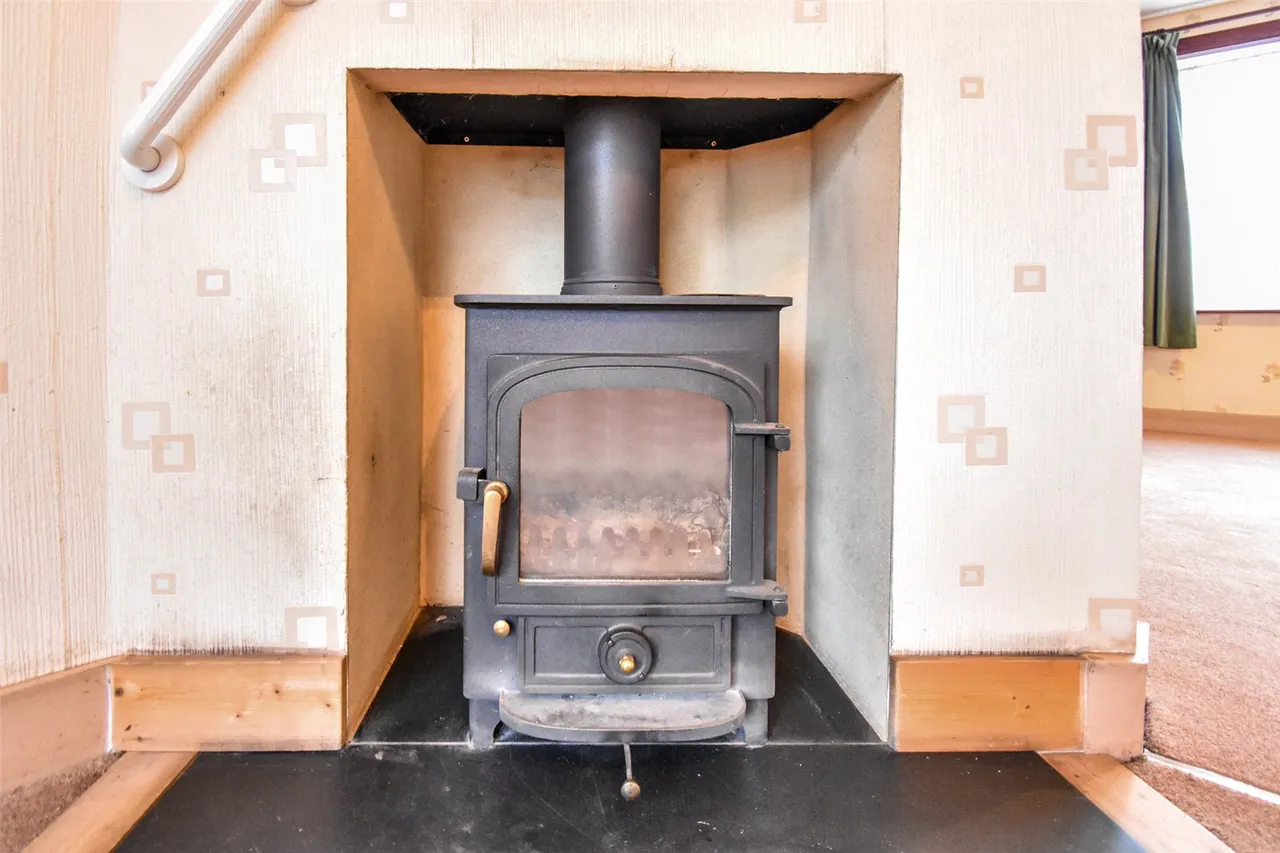 Hurlands Close, Farnham, Surrey, GU9 9JF, photo 5