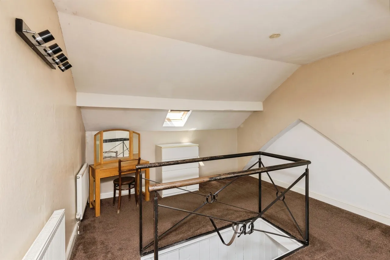 Runswick Terrace, Bradford, photo 9