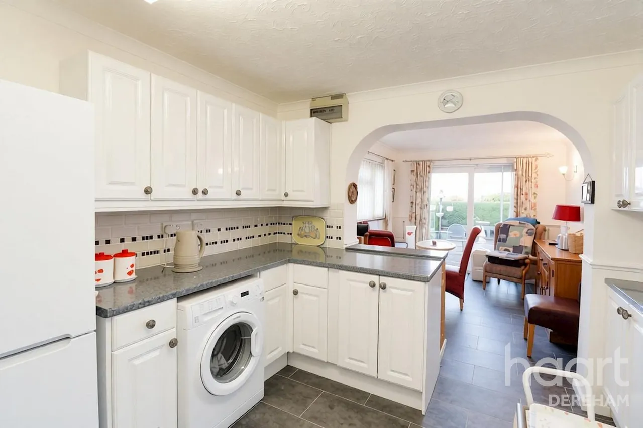 Cullum Close, Swanton Morley, NR20, photo 10