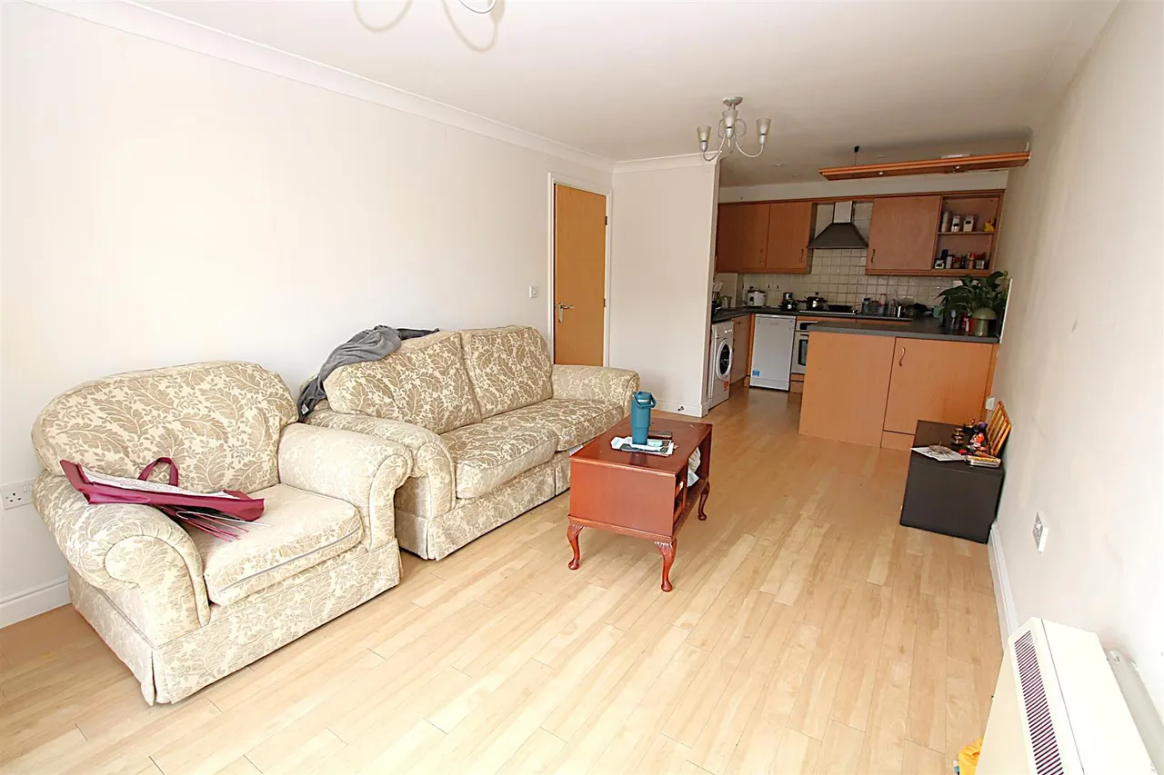 Henry Bird Way, Northampton, photo 4