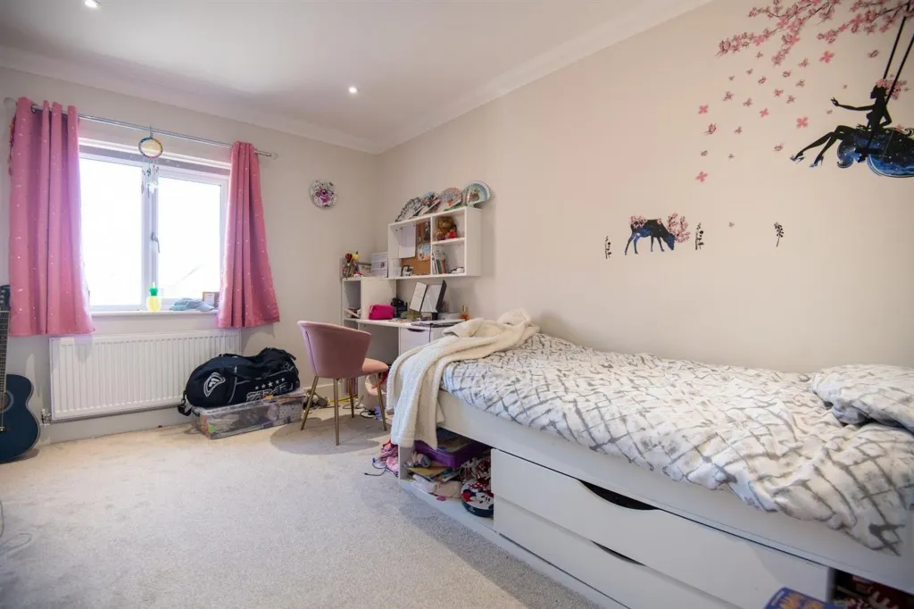 Coles Close, Little Harrowden, NN9, photo 18