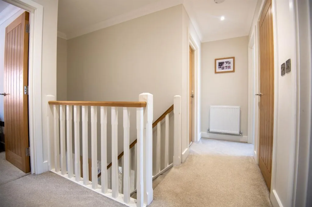 Coles Close, Little Harrowden, NN9, photo 23