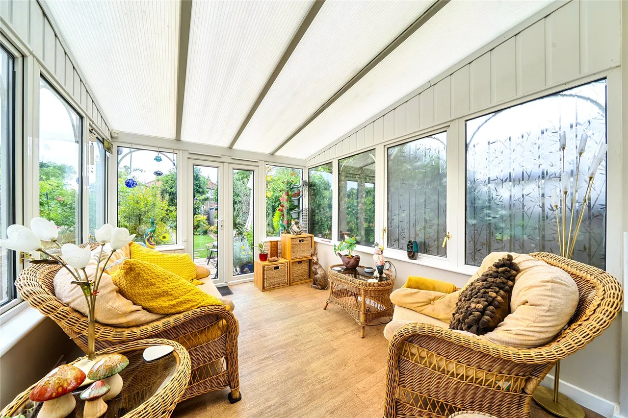 Largewood Avenue, Surbiton, KT6, photo 8